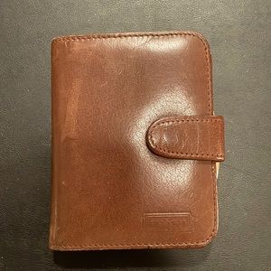 Coach women’s bifold wallet
